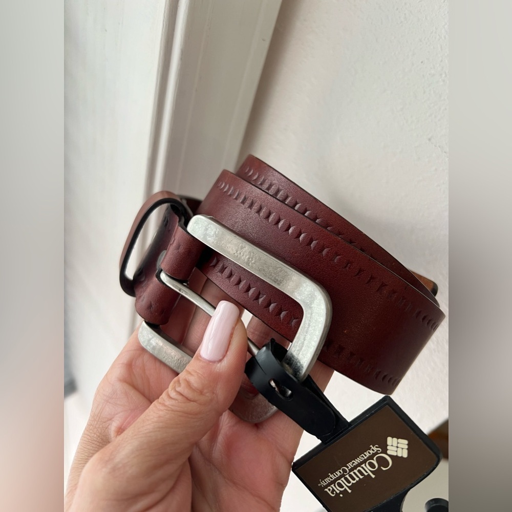 Columbia | Men's Size Small (30-32) | Brown Leather Belt
